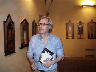 Vittorio Sgarbi alla mostra